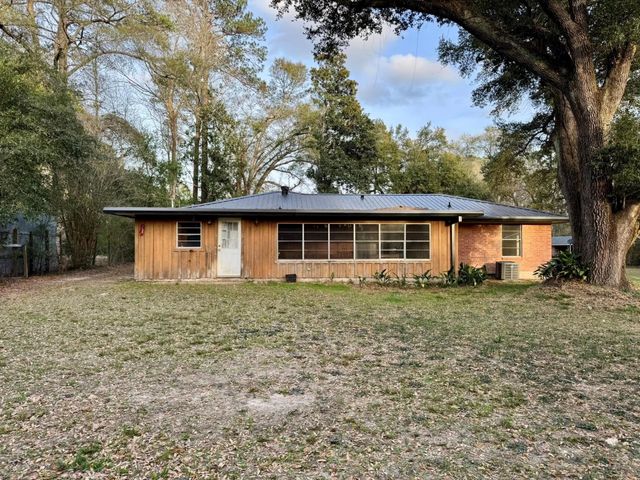 370 Johnson Street, Woodville, TX 75979