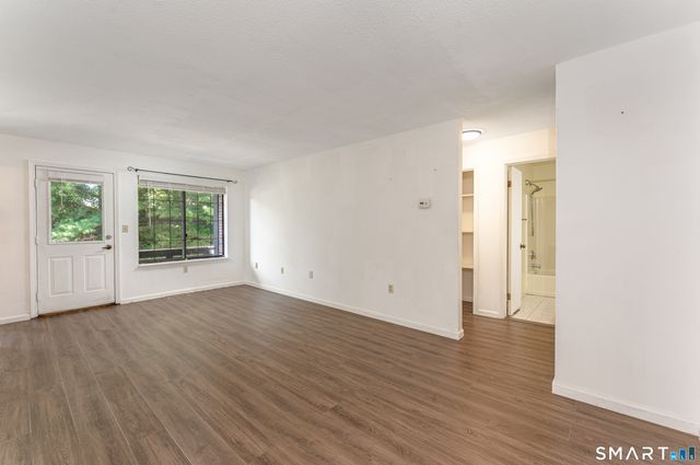 365 Mather Street 176, Hamden, CT 06514