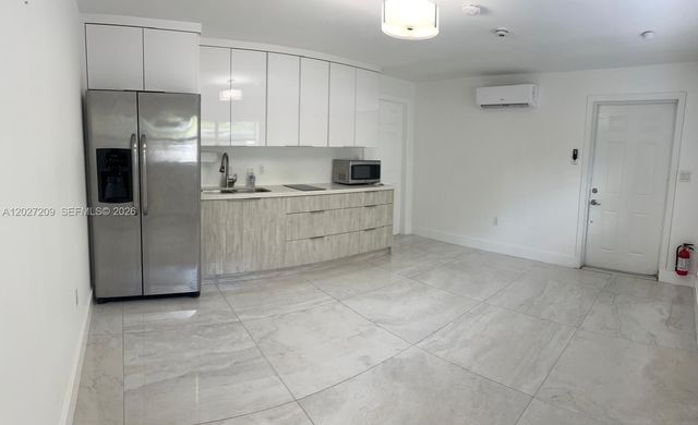 841 S 24th Avenue B, Hollywood, FL 33020