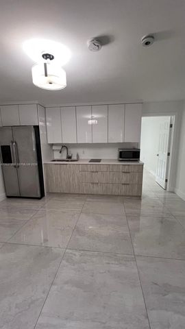 841 S 24th Avenue B, Hollywood, FL 33020