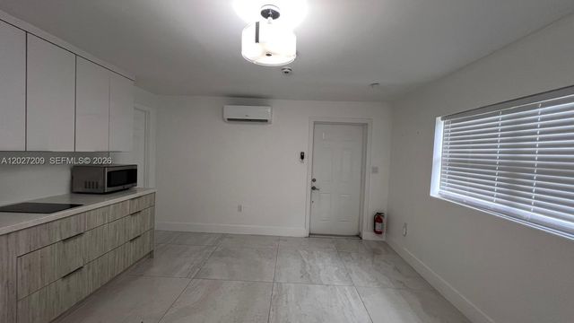 841 S 24th Avenue B, Hollywood, FL 33020