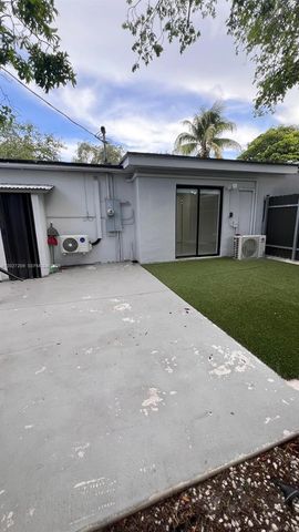 841 S 24th Avenue B, Hollywood, FL 33020