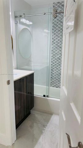 841 S 24th Avenue B, Hollywood, FL 33020