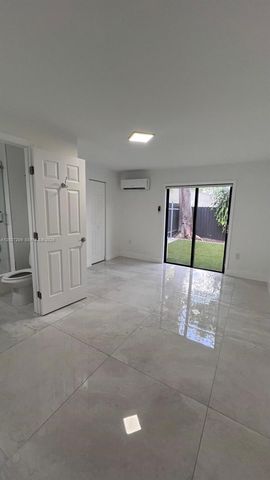 841 S 24th Avenue B, Hollywood, FL 33020