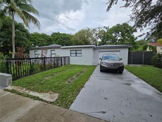 841 S 24th Avenue B, Hollywood, FL 33020