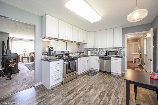 9102 Tanglewood Road, Macedonia, OH 44056