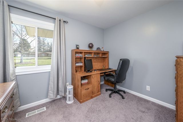 9102 Tanglewood Road, Macedonia, OH 44056