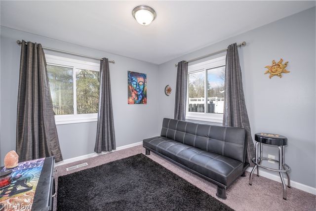 9102 Tanglewood Road, Macedonia, OH 44056