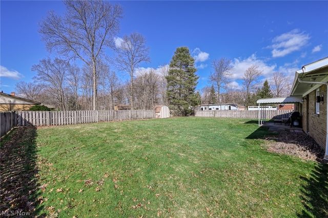 9102 Tanglewood Road, Macedonia, OH 44056