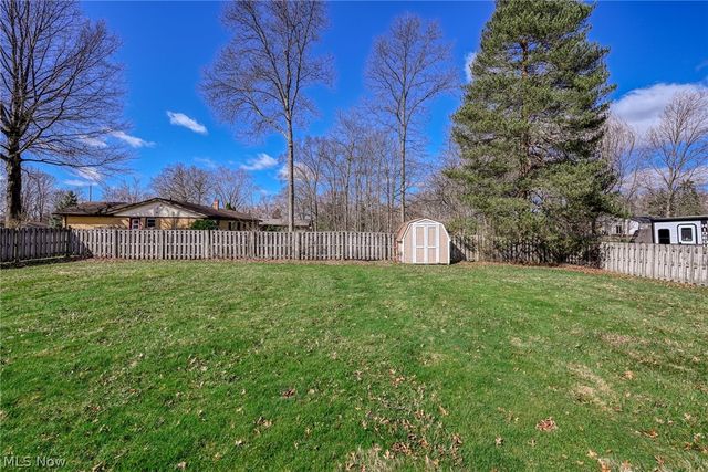 9102 Tanglewood Road, Macedonia, OH 44056