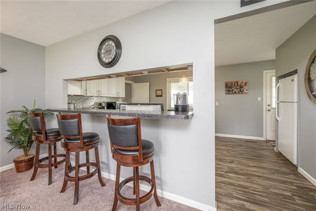 9102 Tanglewood Road, Macedonia, OH 44056