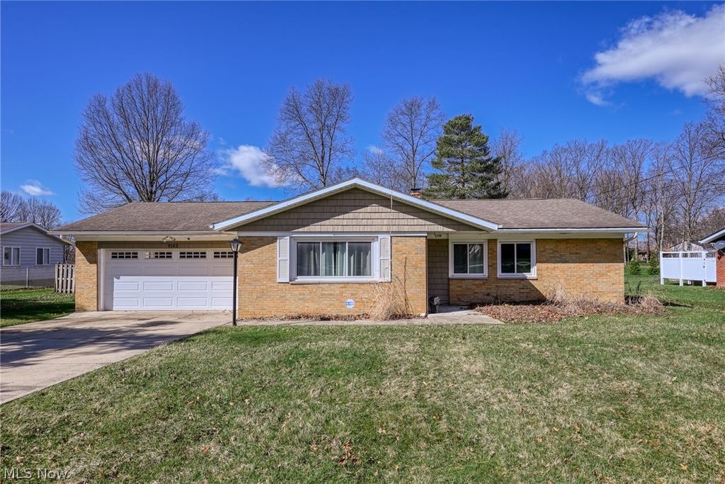 9102 Tanglewood Road, Macedonia, OH 44056
