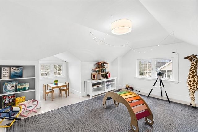 72 Stratford Road, Melrose, MA 02176