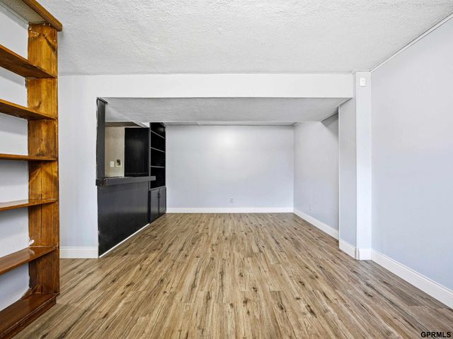 3302 Granada Parkway, Bellevue, NE 68123