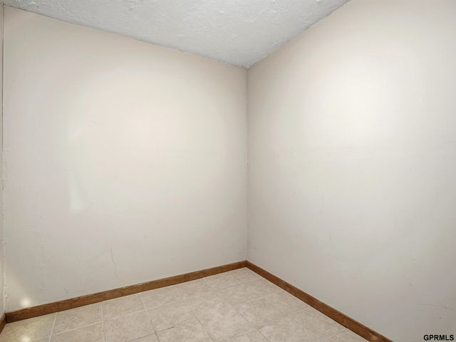 3302 Granada Parkway, Bellevue, NE 68123
