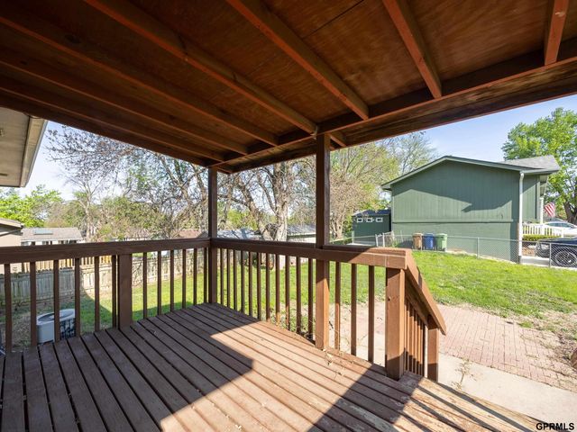 3302 Granada Parkway, Bellevue, NE 68123