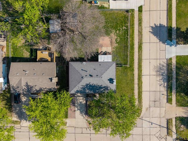 3302 Granada Parkway, Bellevue, NE 68123