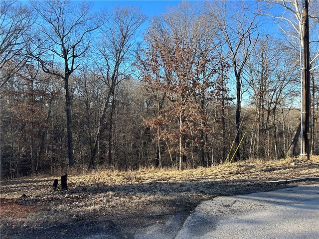 9373 Summers Road, Rogers, AR 72756