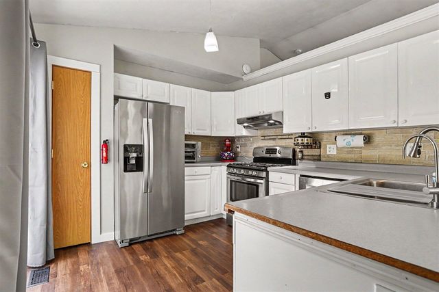 8836 Almena Drive, Kalamazoo, MI 49009