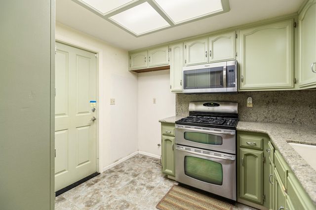 812 Woods Place, Exeter, CA 93221