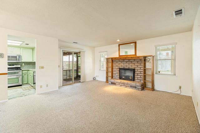 812 Woods Place, Exeter, CA 93221