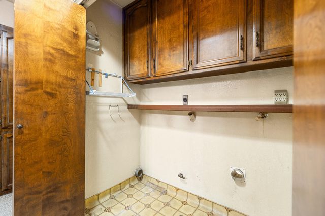 812 Woods Place, Exeter, CA 93221