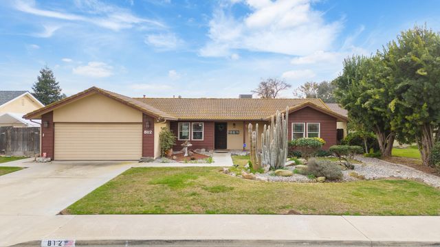 812 Woods Place, Exeter, CA 93221