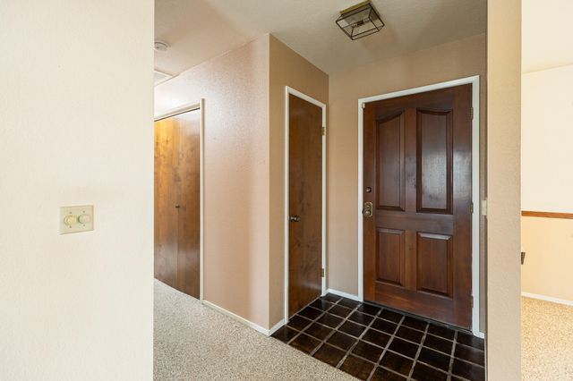 812 Woods Place, Exeter, CA 93221