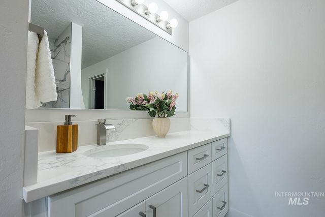 5100 W Bel Air St, Boise, ID 83705