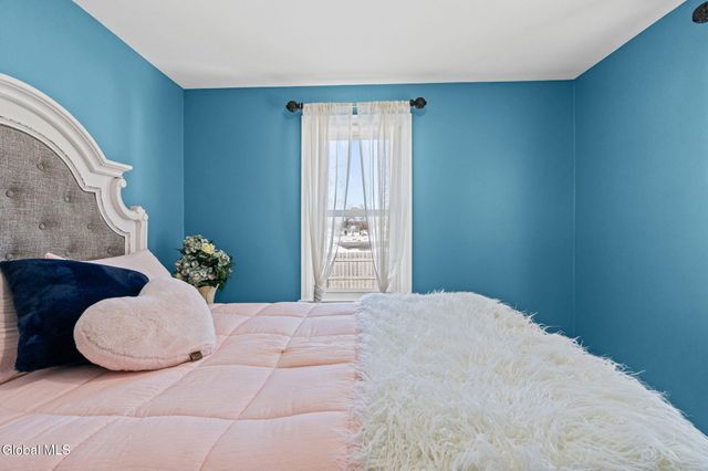 28 Rooney Avenue, Colonie, NY 12205