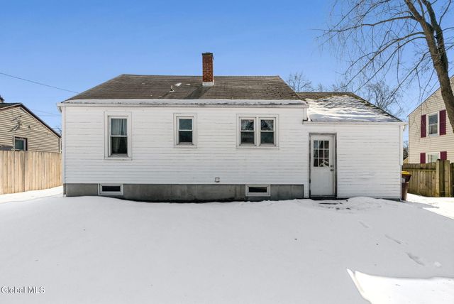 28 Rooney Avenue, Colonie, NY 12205