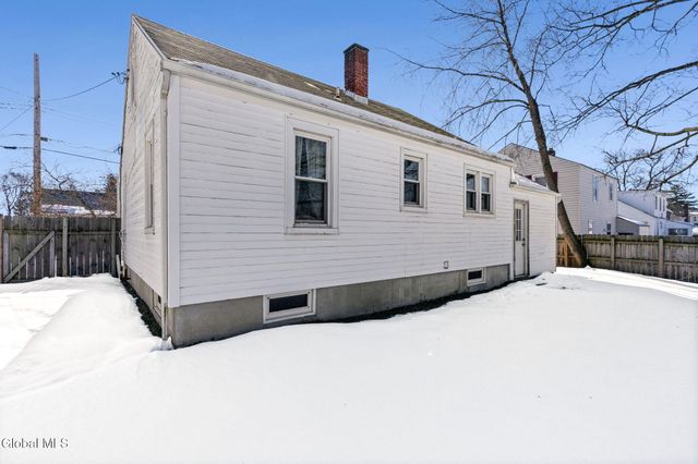 28 Rooney Avenue, Colonie, NY 12205