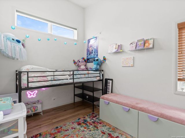 325 LAVACA ST, San Antonio, TX 78210