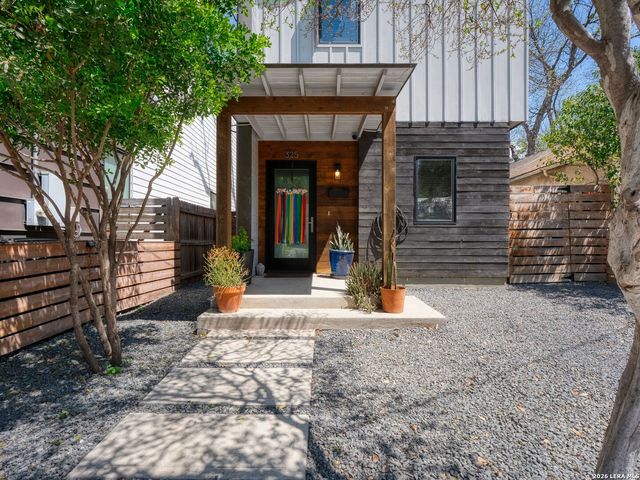 325 LAVACA ST, San Antonio, TX 78210