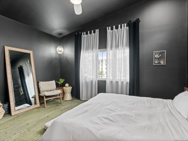 325 LAVACA ST, San Antonio, TX 78210