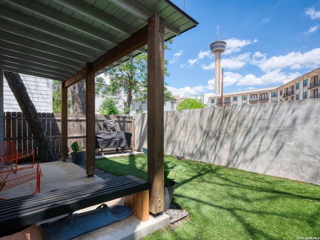 325 LAVACA ST, San Antonio, TX 78210