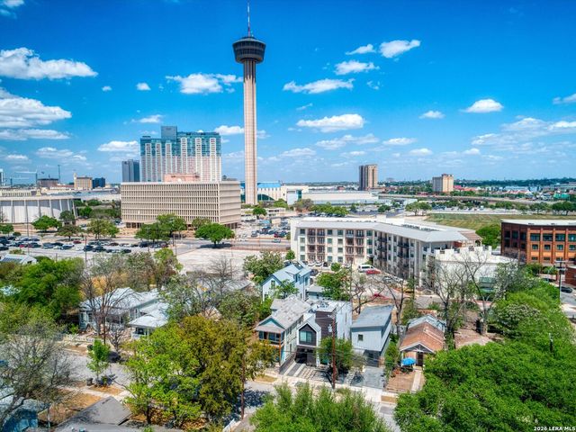 325 LAVACA ST, San Antonio, TX 78210