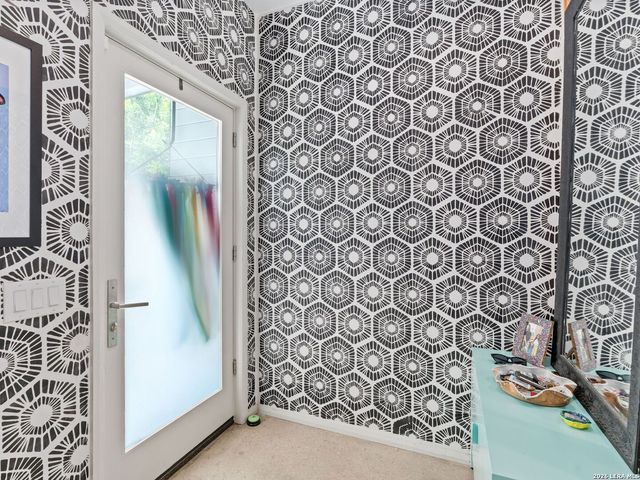 325 LAVACA ST, San Antonio, TX 78210