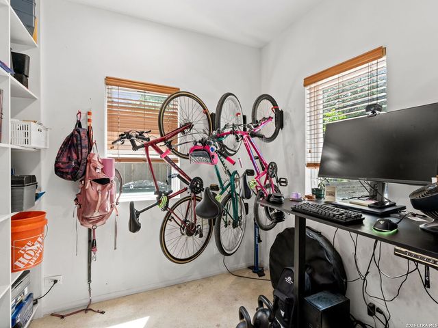 325 LAVACA ST, San Antonio, TX 78210