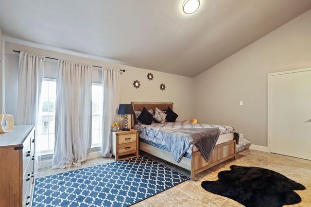 6354 Creekbend Drive 104, Houston, TX 77096