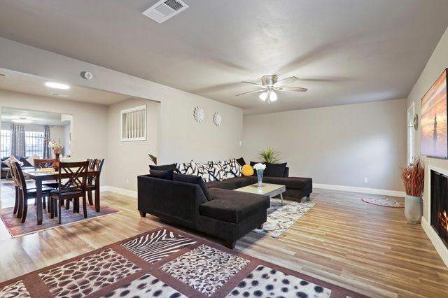 6354 Creekbend Drive 104, Houston, TX 77096