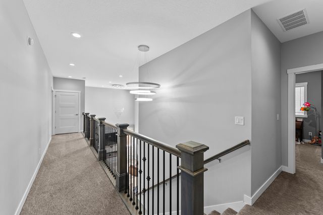 3717 N BIRCHWOOD Avenue, Davenport, IA 52806