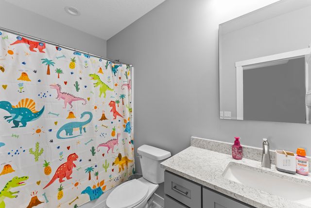 3717 N BIRCHWOOD Avenue, Davenport, IA 52806