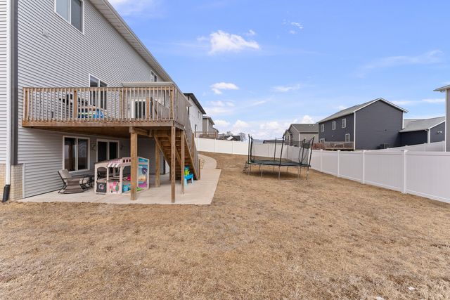 3717 N BIRCHWOOD Avenue, Davenport, IA 52806