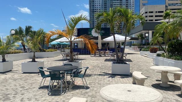 999 Brickell Bay Dr 206, Miami, FL 33131