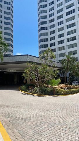 999 Brickell Bay Dr 206, Miami, FL 33131