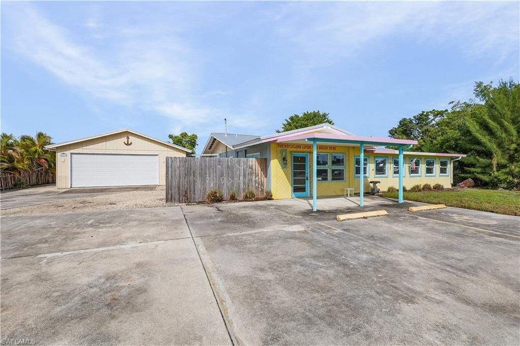 3269 Stringfellow RD, ST. JAMES CITY, FL 33956 — photo 3