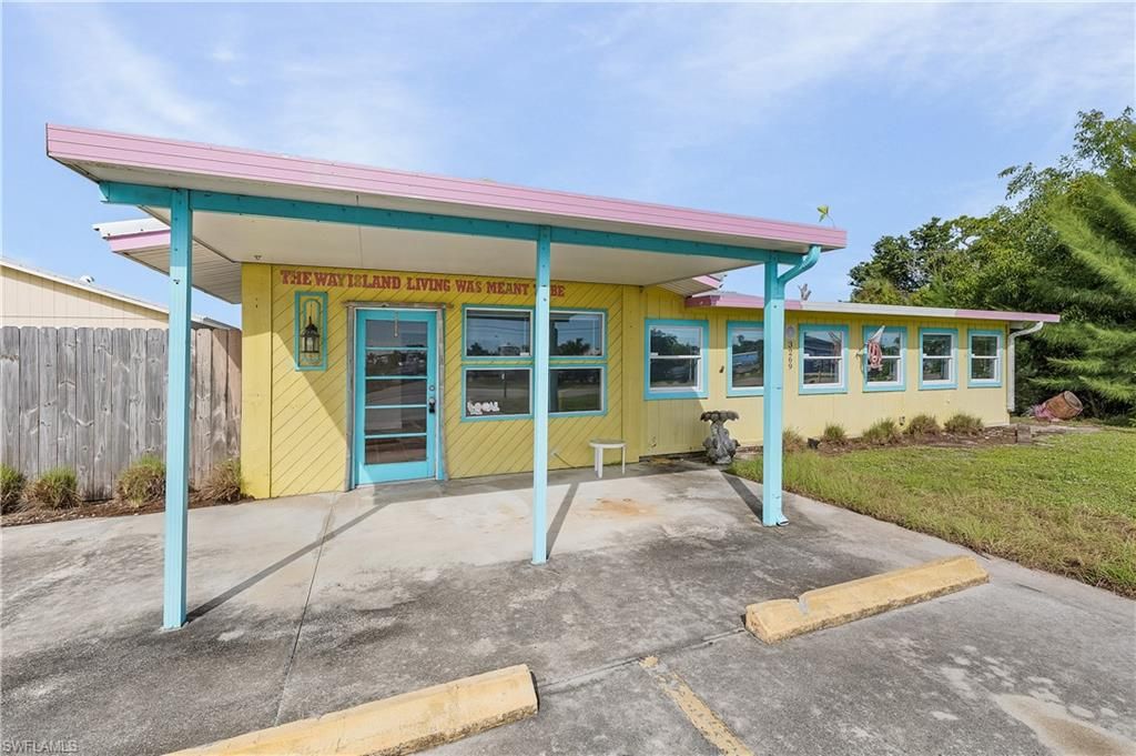 3269 Stringfellow RD, ST. JAMES CITY, FL 33956 — photo 5