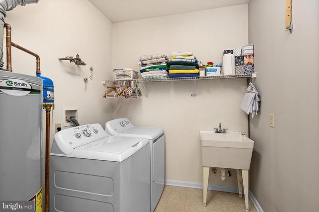 11208 SILVERSMITH LN, Fredericksburg, VA 22407