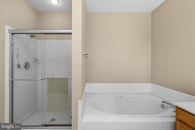 11208 SILVERSMITH LN, Fredericksburg, VA 22407